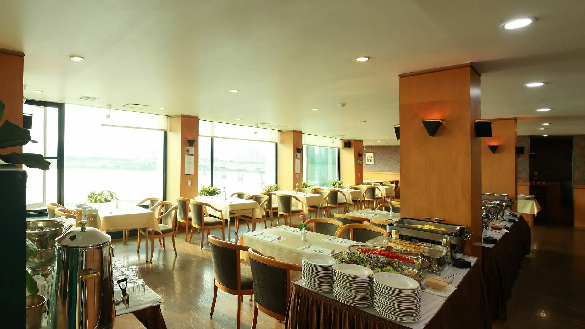 Hankang Hotel Seul 3*,